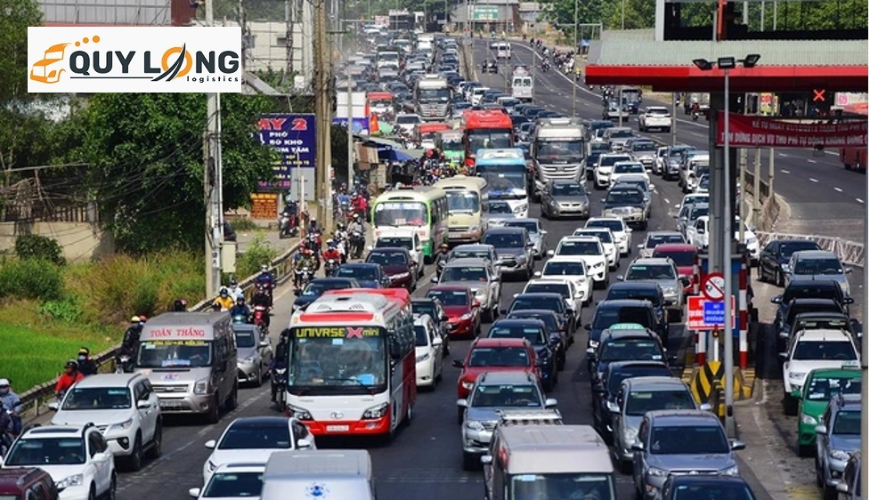 Mật độ lưu thông cao trên Quốc lộ 1A