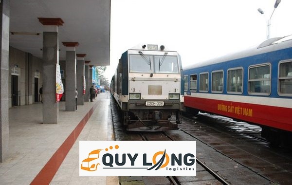 Tàu dừng tại ga Đà Nẵng