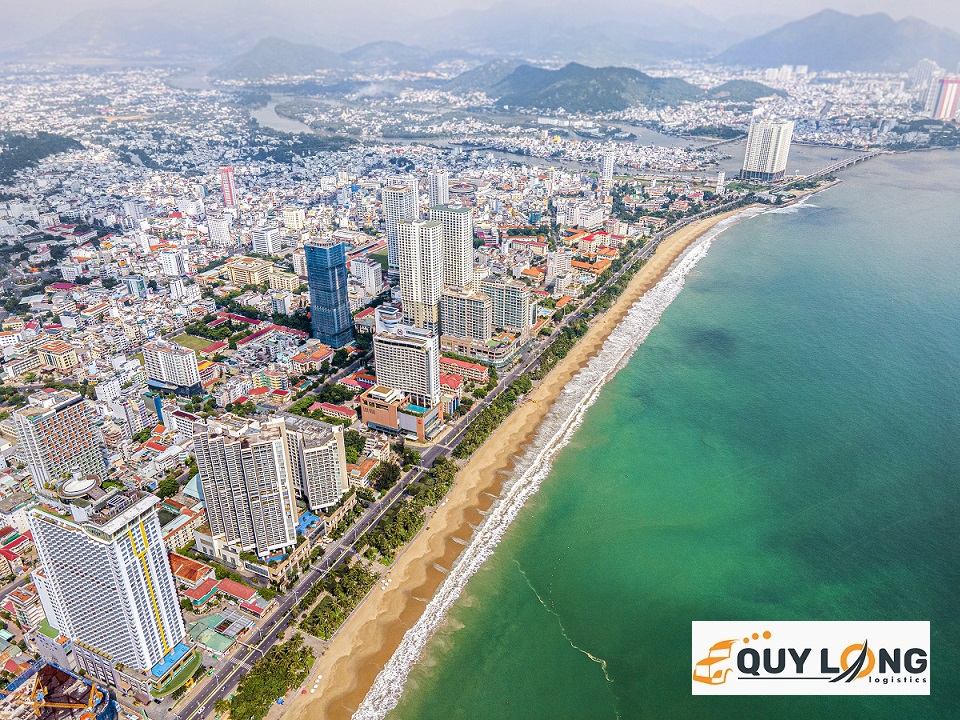 Có thể nói, Nha Trang đang là một trong những thành phố phát triển các giao thương buôn bán, du lịch với tốc độ nhanh
