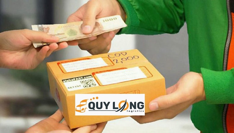 Người giao hàng sẽ thu tiền hộ khi vận chuyển COD