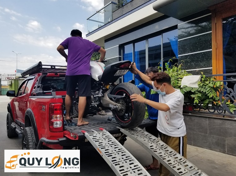 Dịch vụ vận chuyển xe máy chuyên nghiệp đảm bảo an toàn