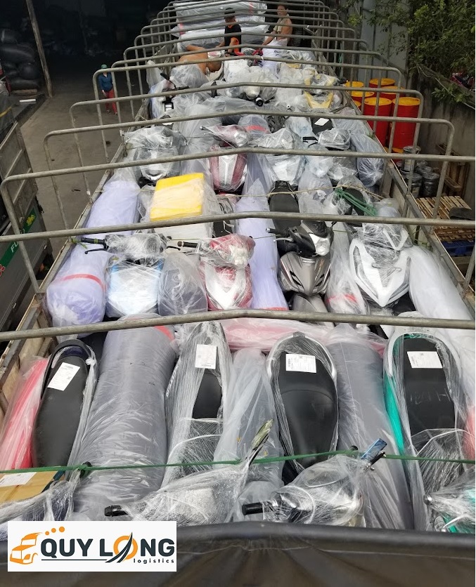 Dịch vụ vận chuyển xe máy từ Sài Gòn ra Hà Nội của Quý Long Logistics